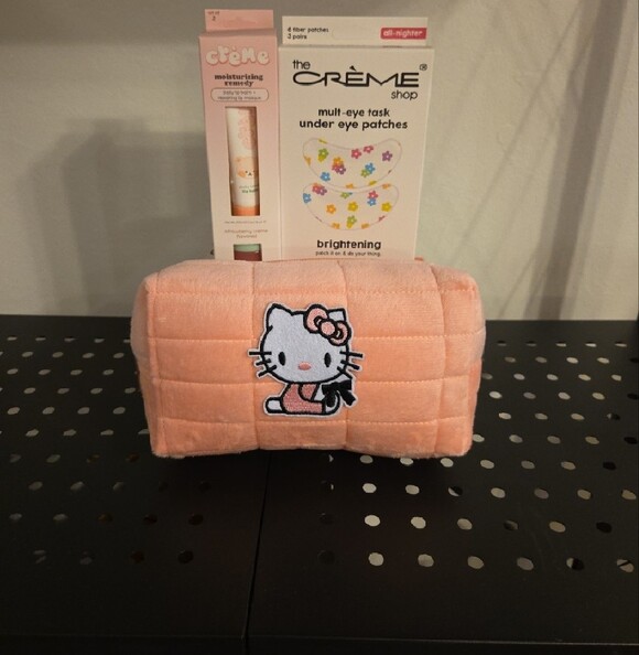 Hello Kitty Handbags - Hello Kitty Quilted Cosmetic Bag Creme Shop Bundle